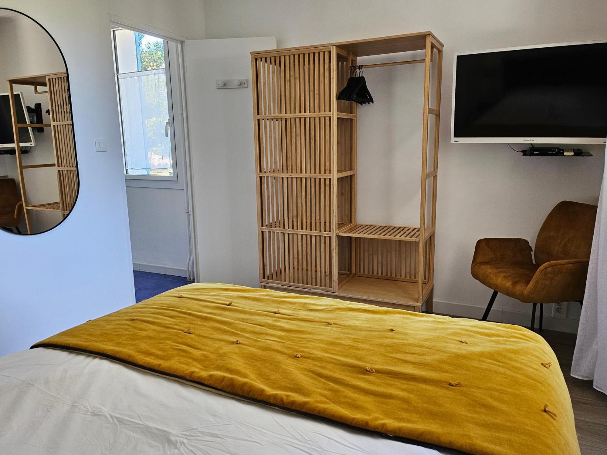 루르마랭 La Luberonne B&B 외부 사진