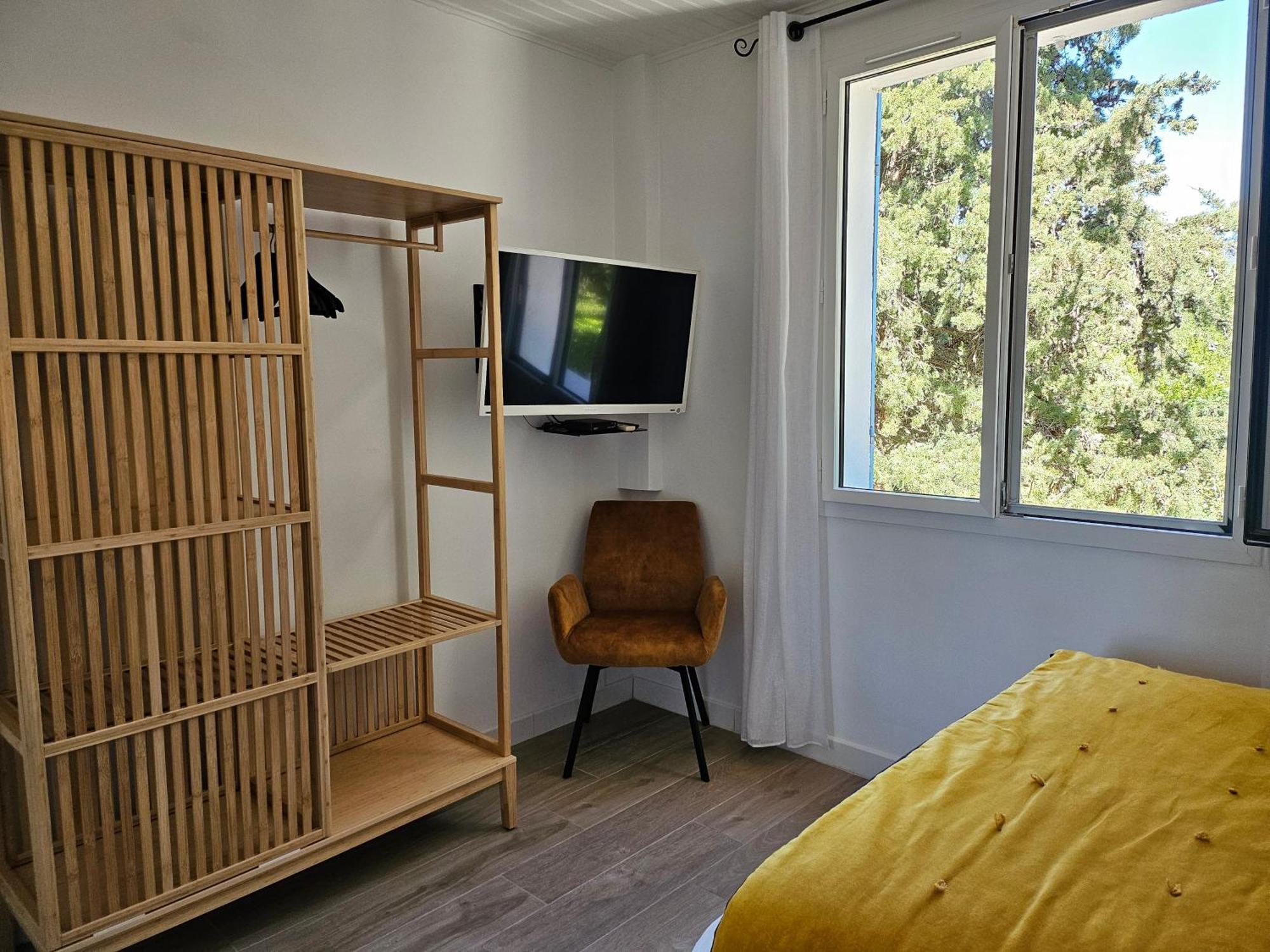 루르마랭 La Luberonne B&B 외부 사진