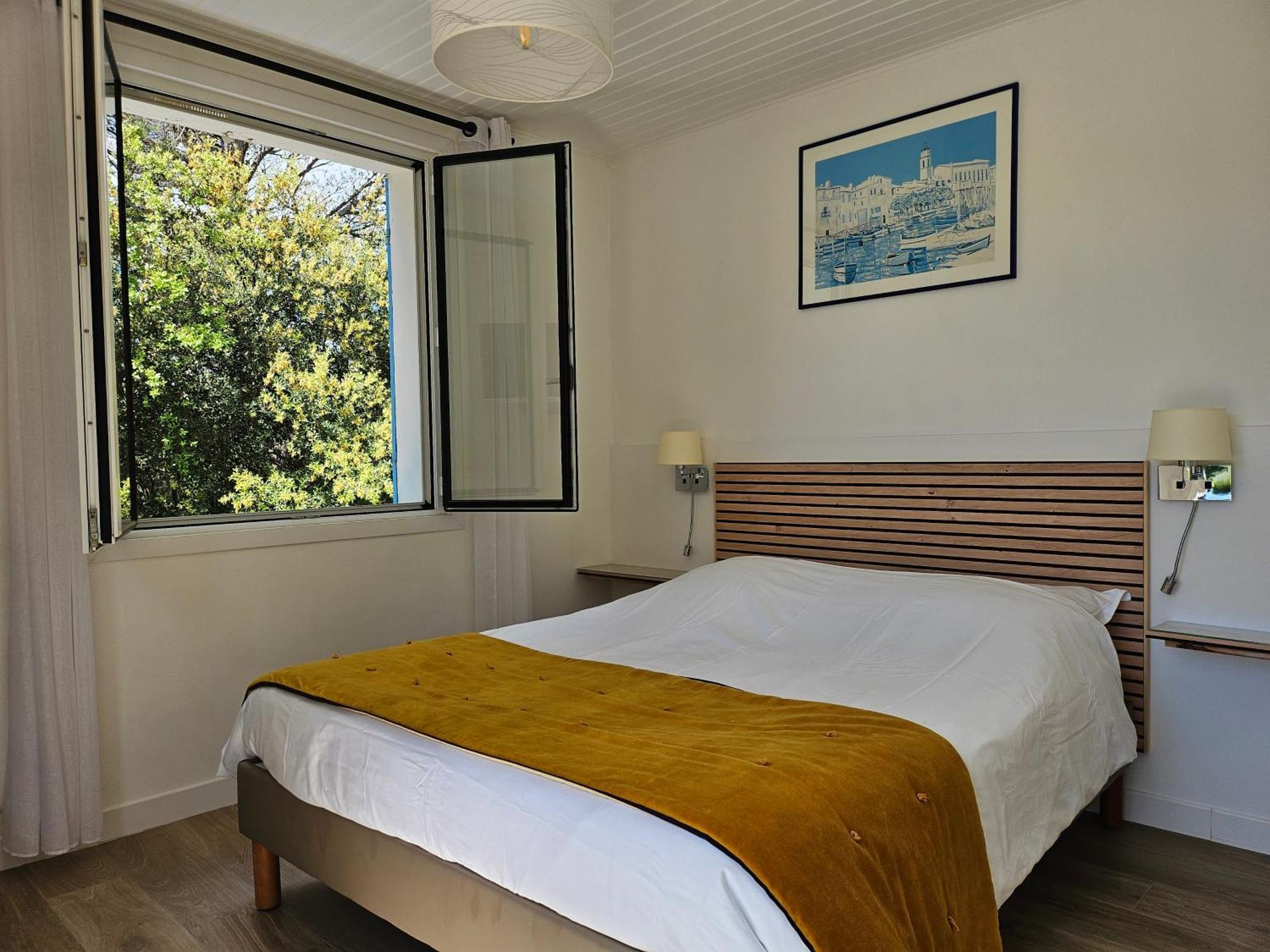 루르마랭 La Luberonne B&B 외부 사진
